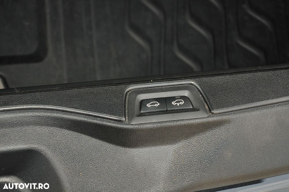 BMW X5 xDrive40d - 33