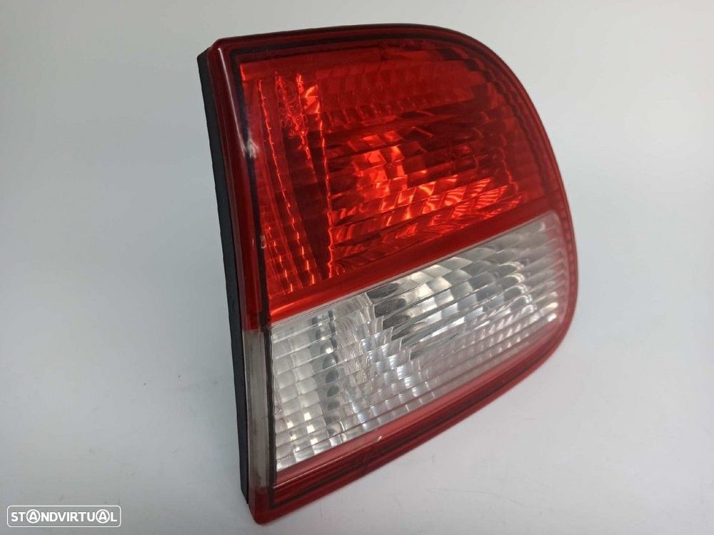 FAROLIM TRASEIRO DIREITO INTERIOR SEAT LEON (1M1) SIGNO - 4