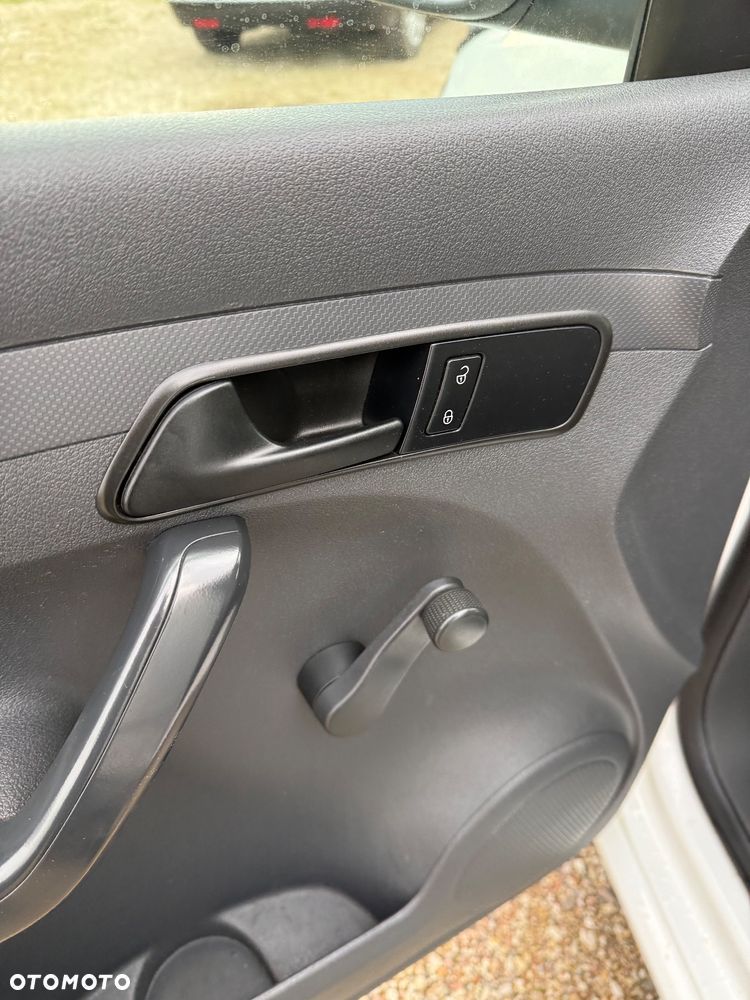 Volkswagen CADDY MAXI LONG 2.0 TDI 140 MANUAL 6 BIEGÓW SUPER STAN GOTOWY DO PRACY - 21