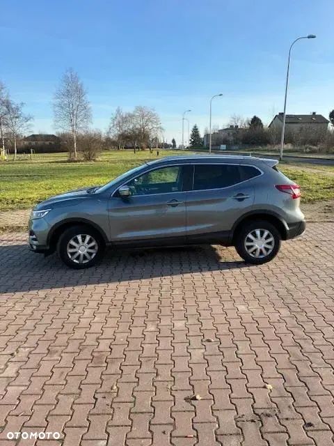 Nissan Qashqai 1.3 DIG-T N-CONNECTA - 2