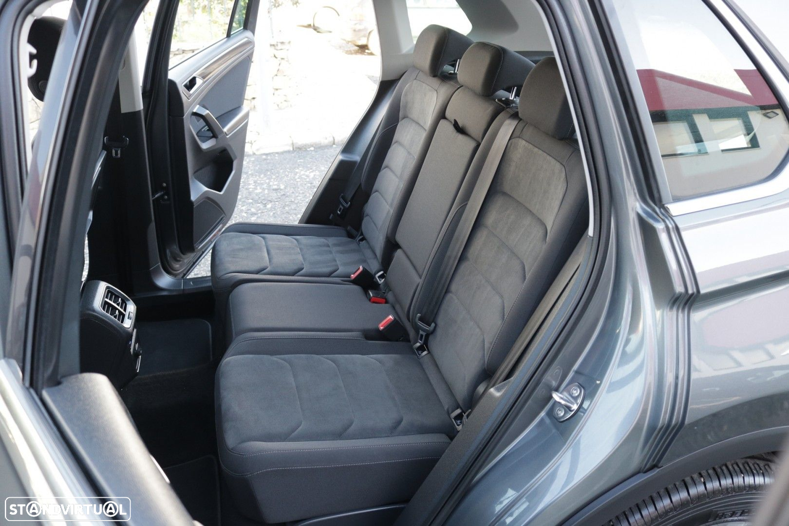 VW Tiguan 2.0 TDI Highline DSG - 27