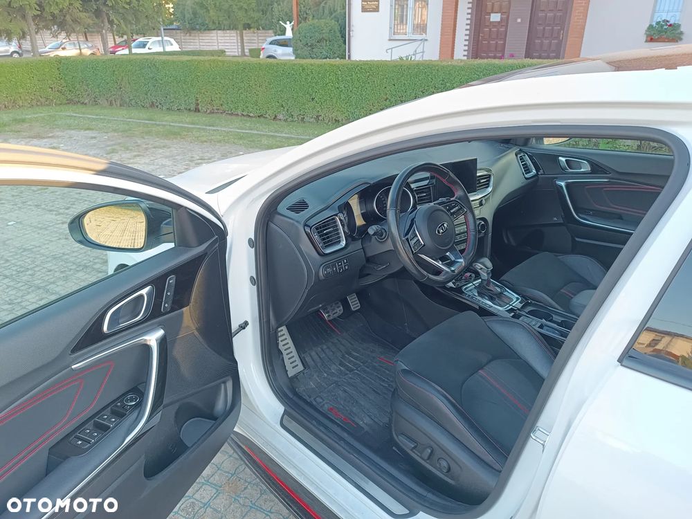 Kia ProCeed 1.6 T-GDI GT DCT - 12