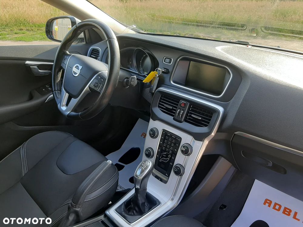 Volvo V40 D2 - 22