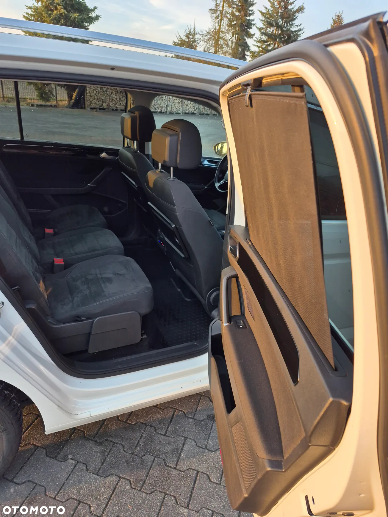 Volkswagen Touran - 10