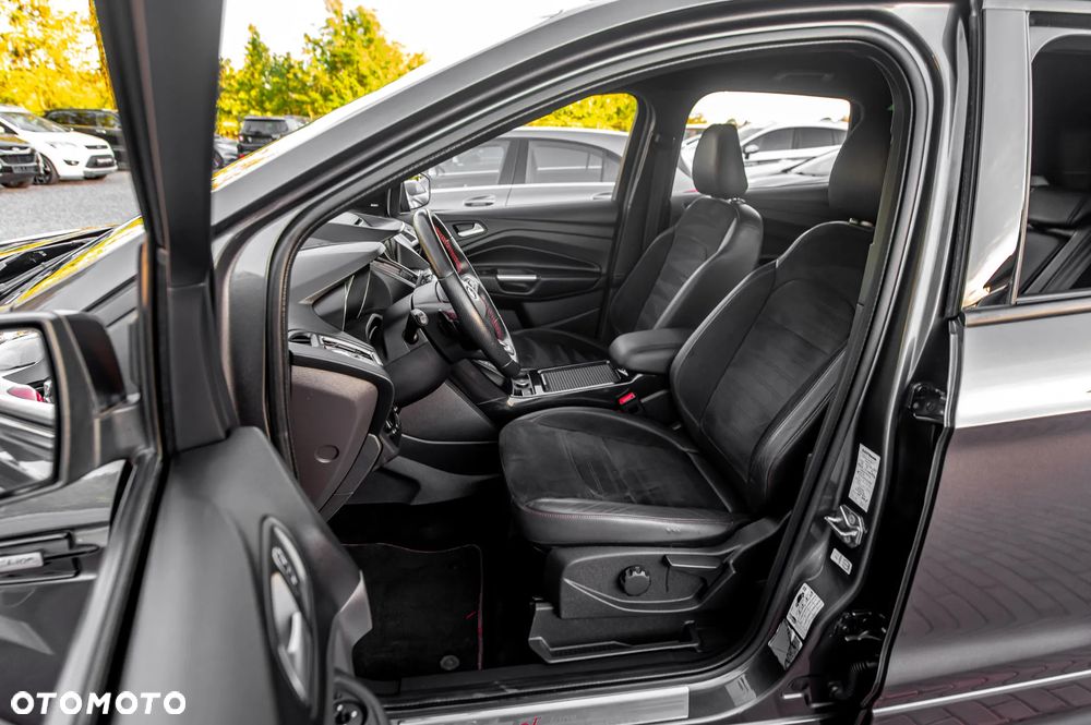 Ford Kuga 2.0 TDCi 4x4 ST-Line - 19