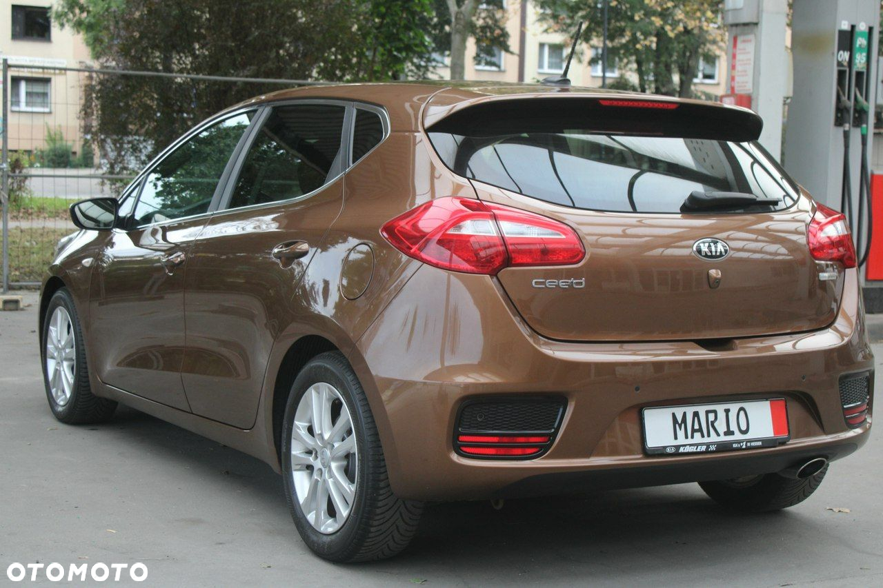 Kia Ceed - 37