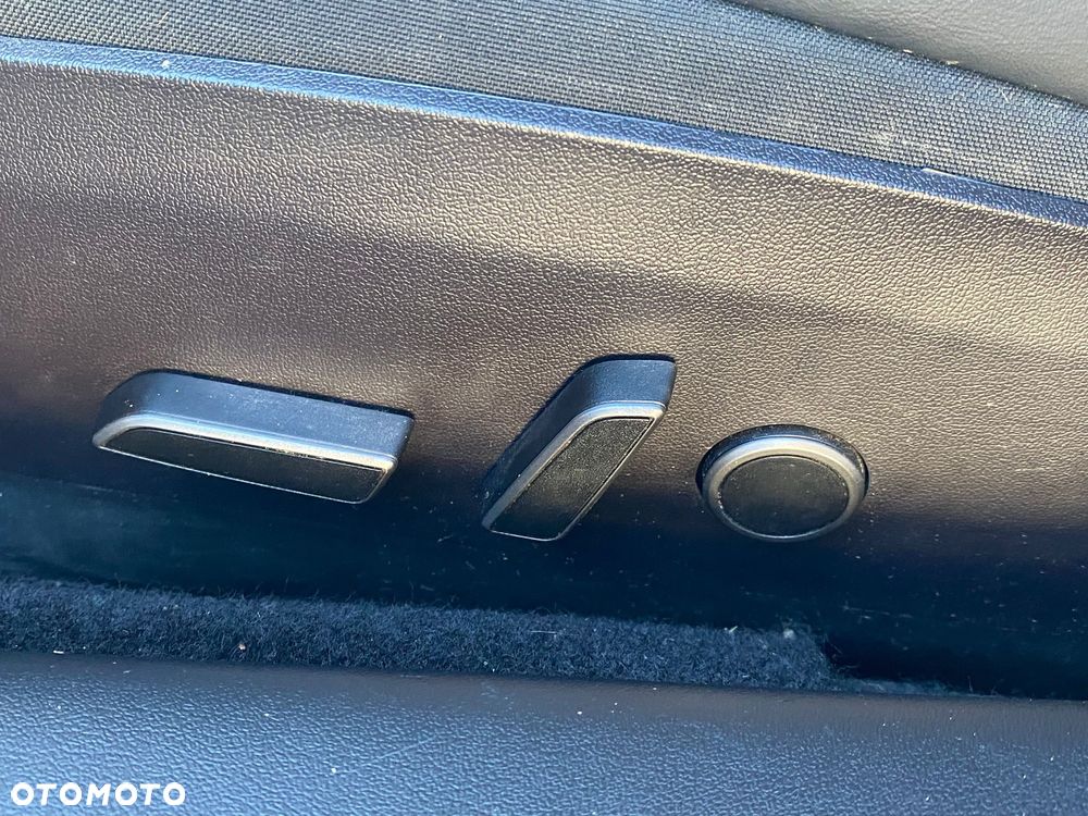 Tesla Model 3 Long Range AWD - 20