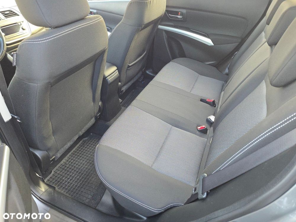 Suzuki SX4 S-Cross - 11