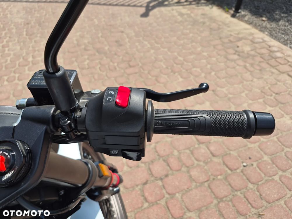 Husqvarna Vitpilen - 15