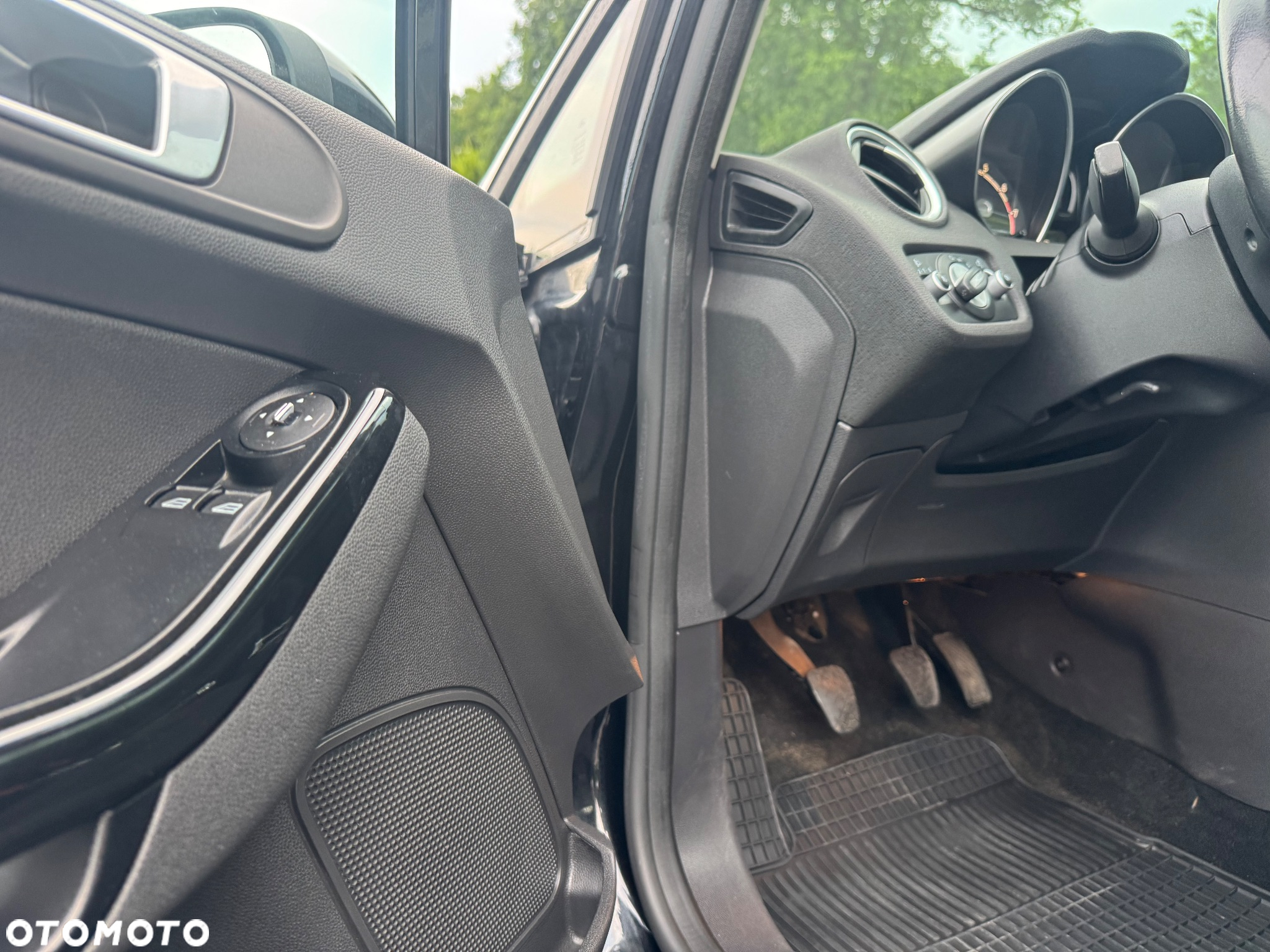 Ford Fiesta 1.0 EcoBoost Titanium - 22
