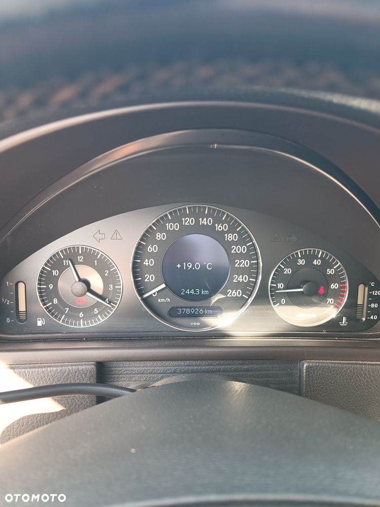 Mercedes-Benz CLK - 8