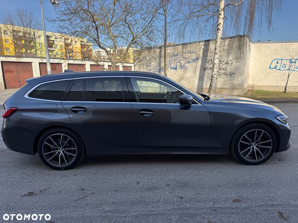 BMW Seria 3 320d Luxury Line - 15