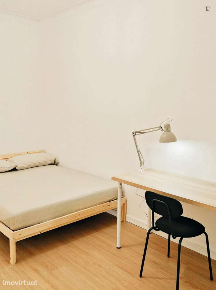 Quarto - localizado em Almada Lisbon - Grande imagem: 2/8