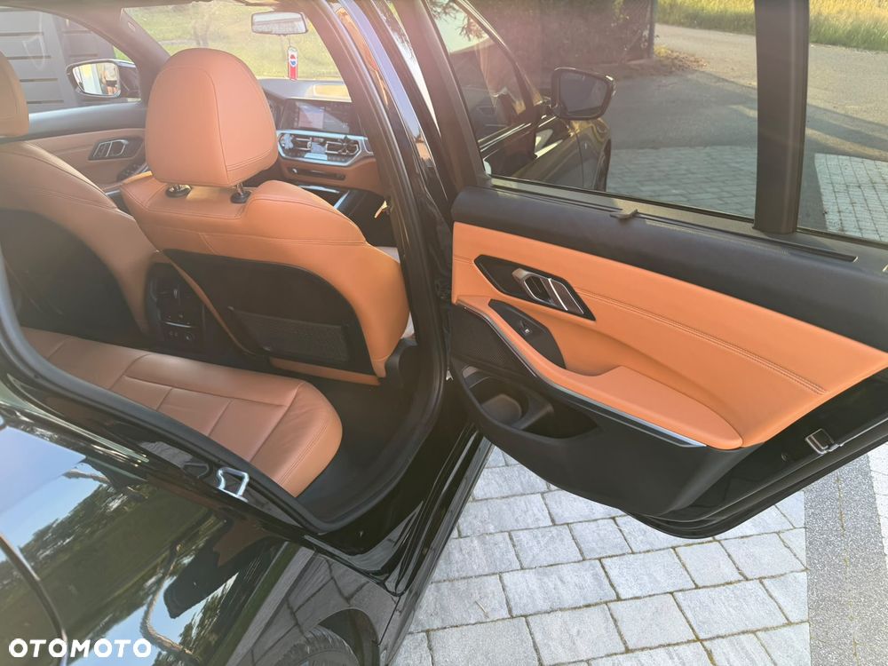 BMW Seria 3 320d M Sport Shadow sport - 24