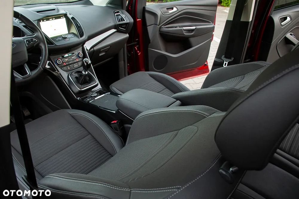 Ford Kuga 1.5 EcoBoost FWD ST-Line ASS - 24