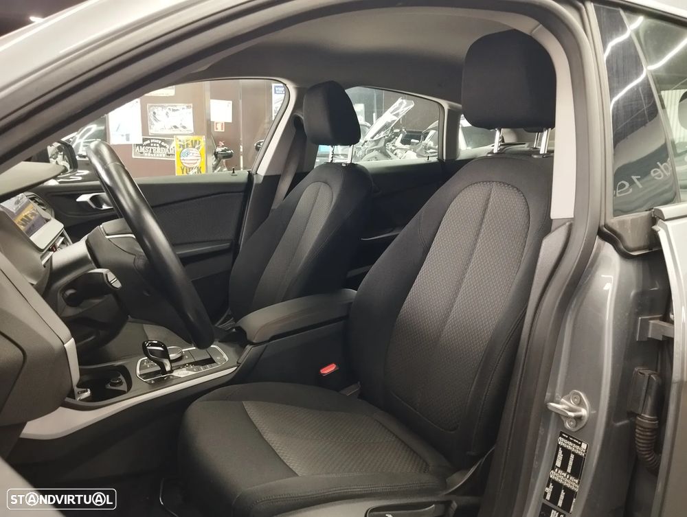BMW 216 d Advantage — fotografia 15