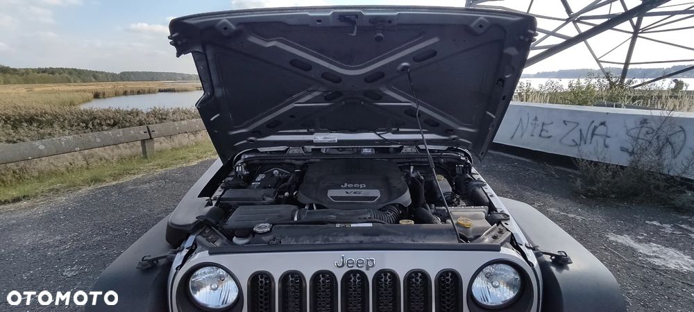 Jeep Wrangler 3.6 Unlim X - 27