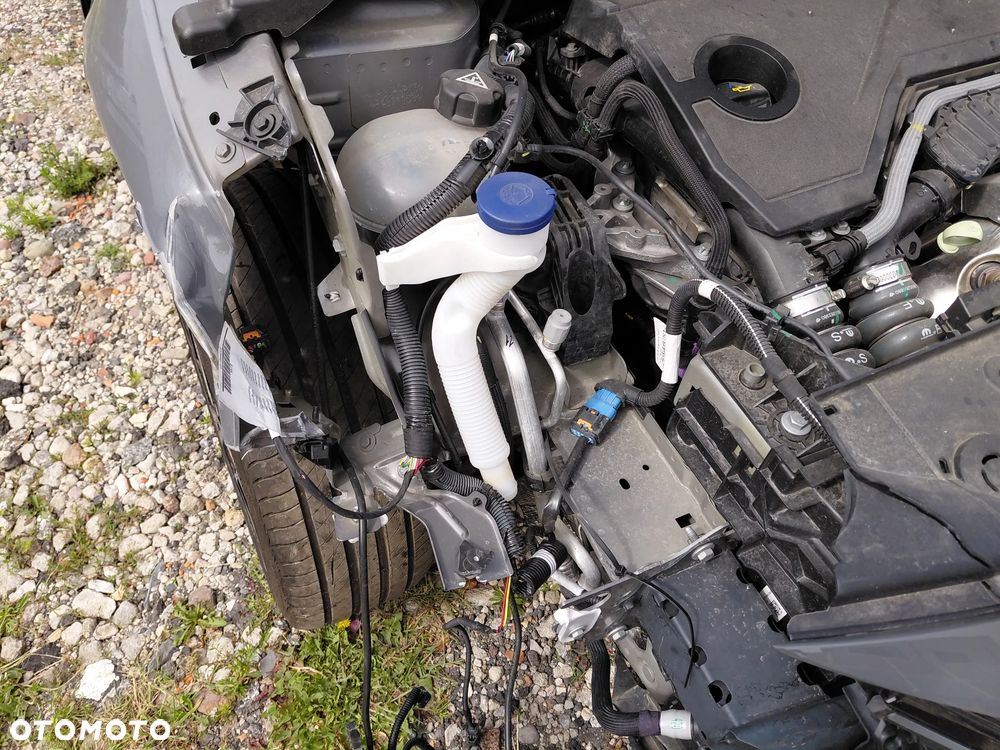 Peugeot 208 Hybrid 136 e-DSC6 GT - 21