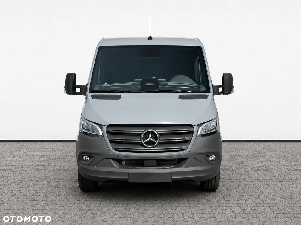 Mercedes-Benz Sprinter - 8