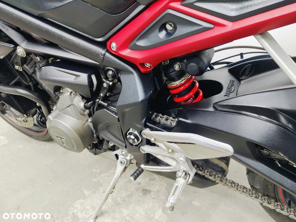 Triumph Street Triple - 24