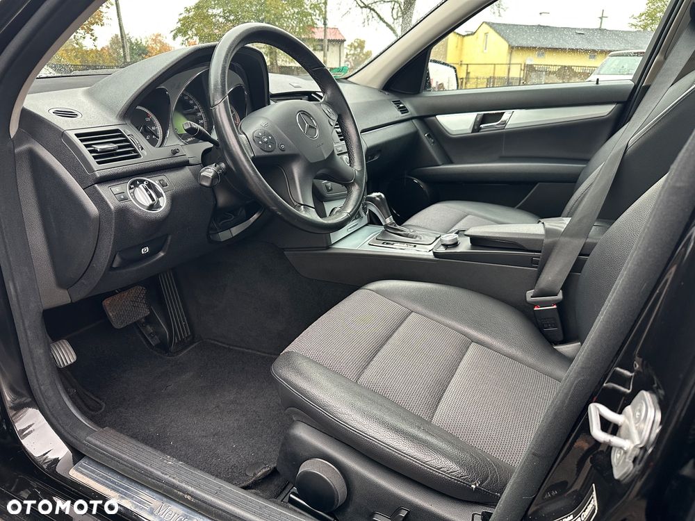 Mercedes-Benz Klasa C 180 T BlueEFFICIENCY 7G-TRONIC Avantgarde - 14