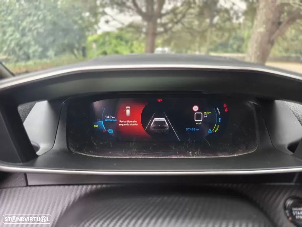 Peugeot e-208 50 kWh Allure Pack - 31