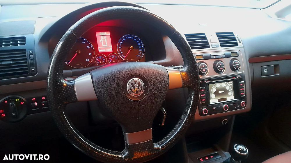 Volkswagen Touran Cross 1.4 TSI - 8