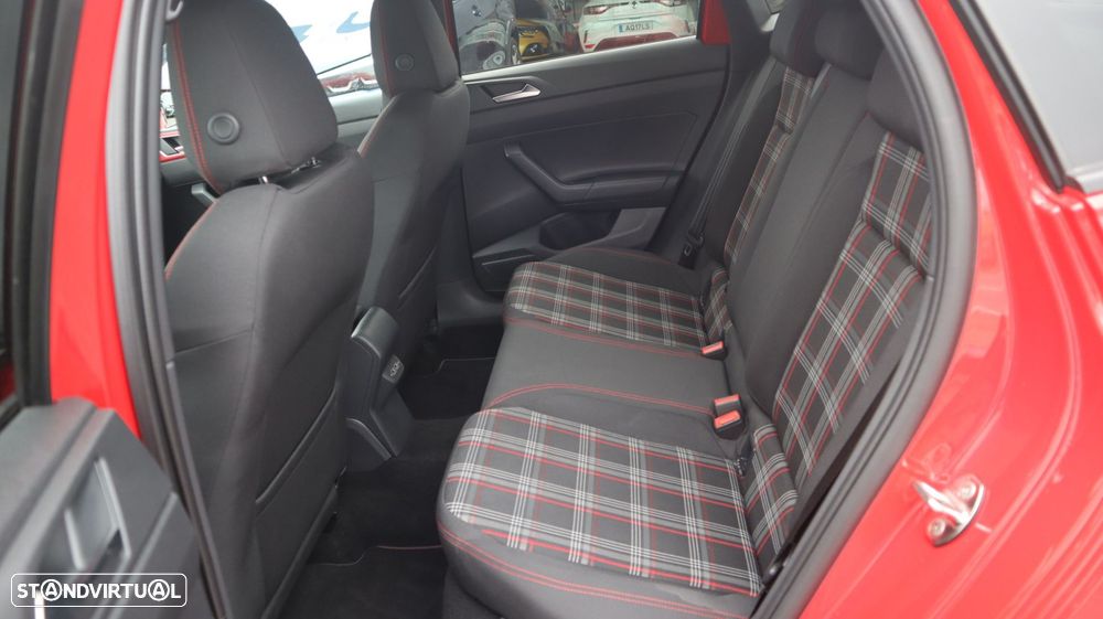 VW Polo 2.0 TSI GTI DSG - 15