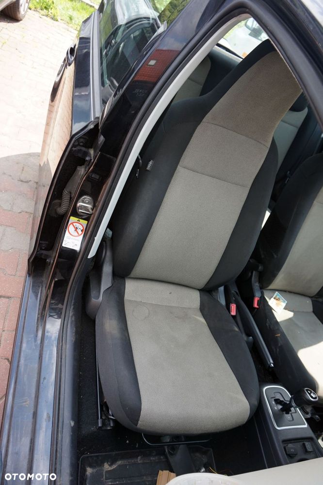 FOTEL PRZEDNI PRAWY CITIGO NF1 5D HB  SKODA 2011-2019 - 1