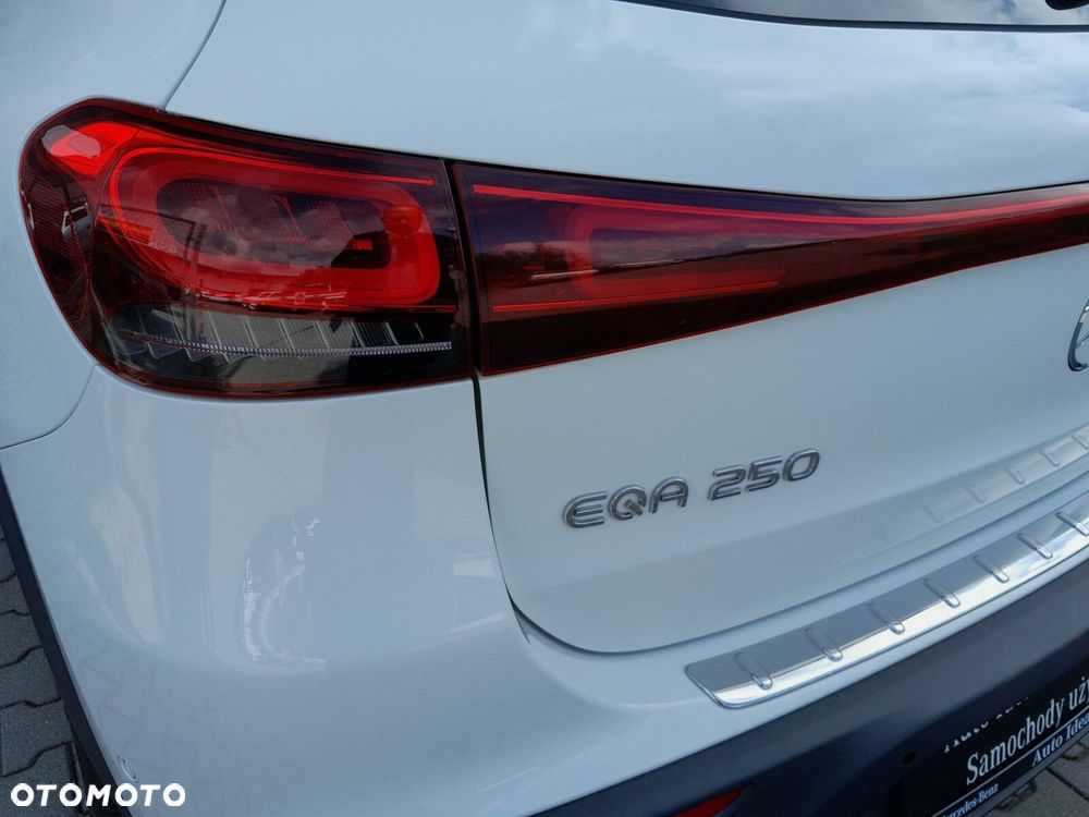 Mercedes-Benz EQA 250 66.5kWh Electric Art - 11