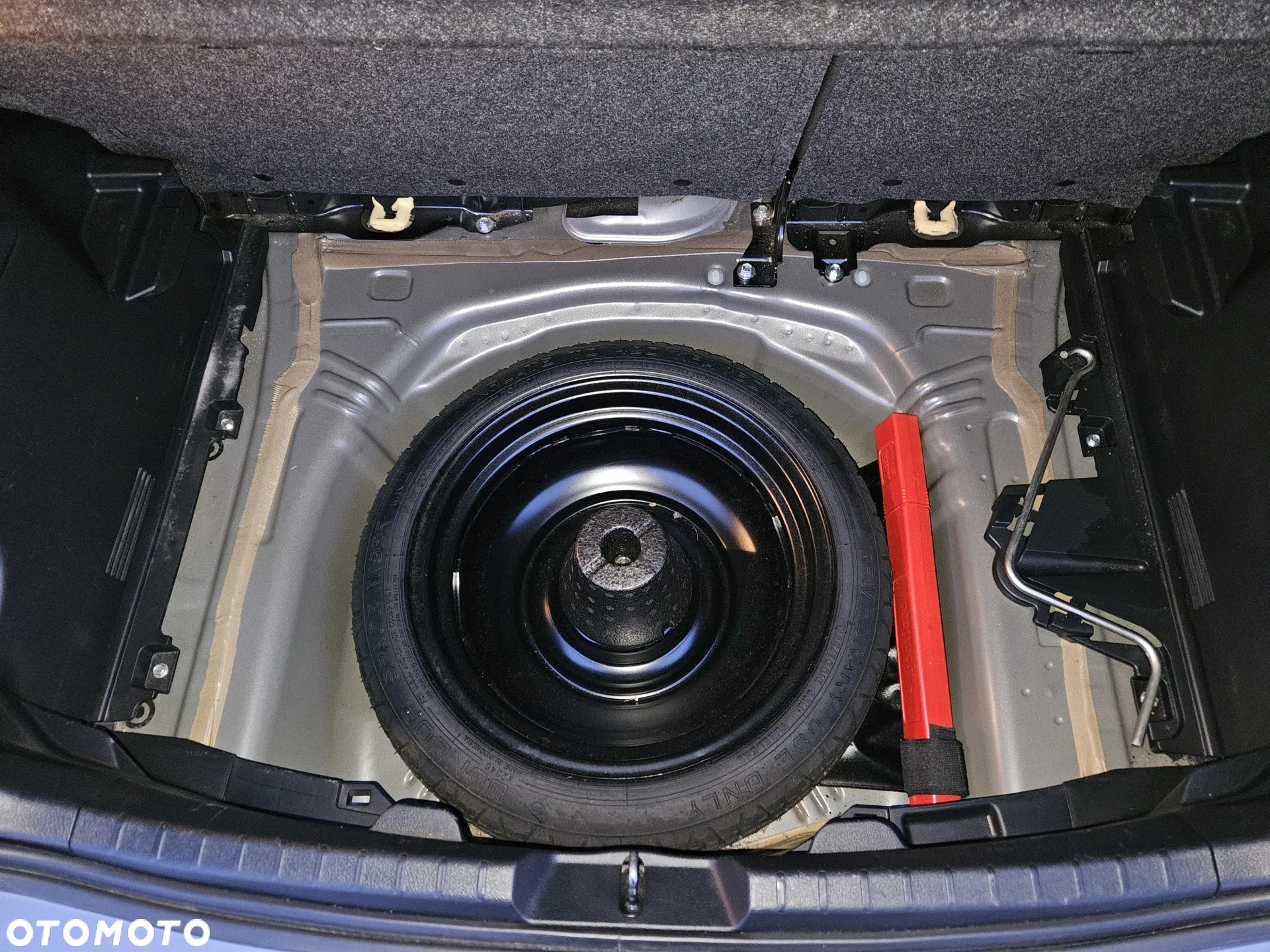 Toyota Yaris 1.5 Premium CVT - 28