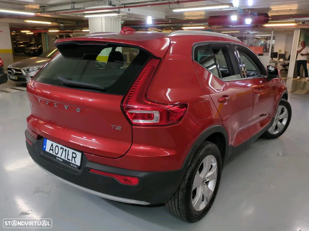 Volvo XC 40 1.5 T2 Momentum Plus - 3