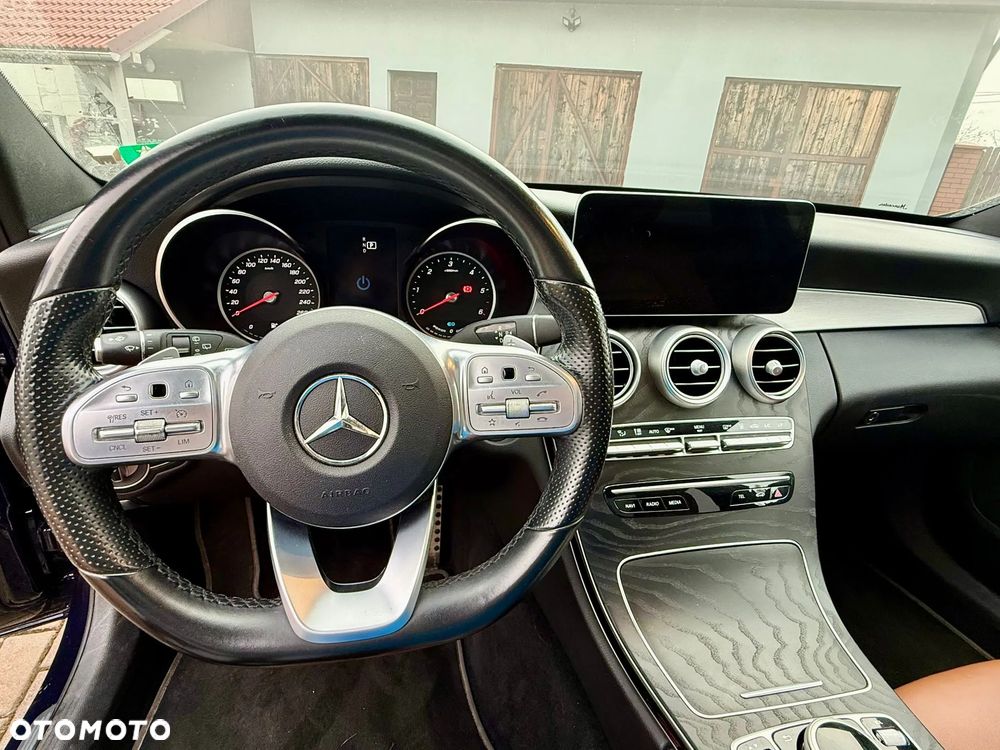 Mercedes-Benz Klasa C 300 de PHEV AMG - 31