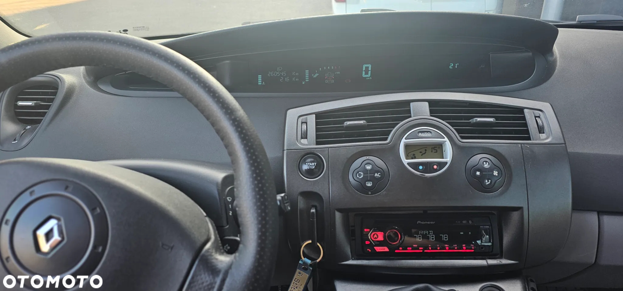 Renault Scenic 1.6 Confort Privilege - 12
