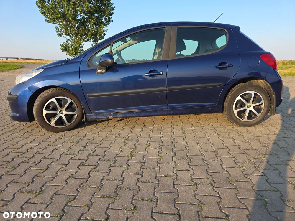 Peugeot 207 1.4 16V Presence - 4