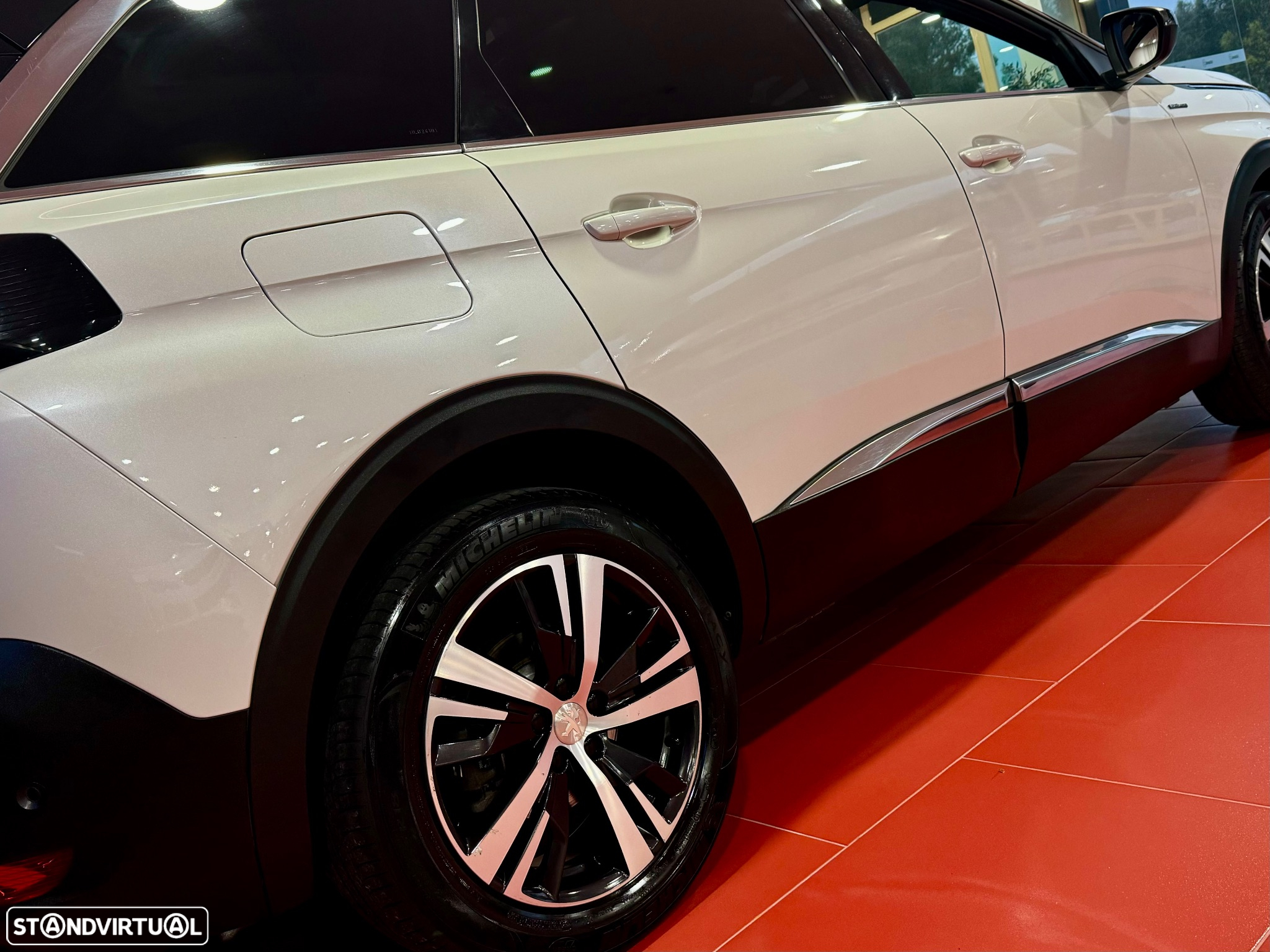 Peugeot 5008 1.6 BlueHDi GT Line EAT6 - 18