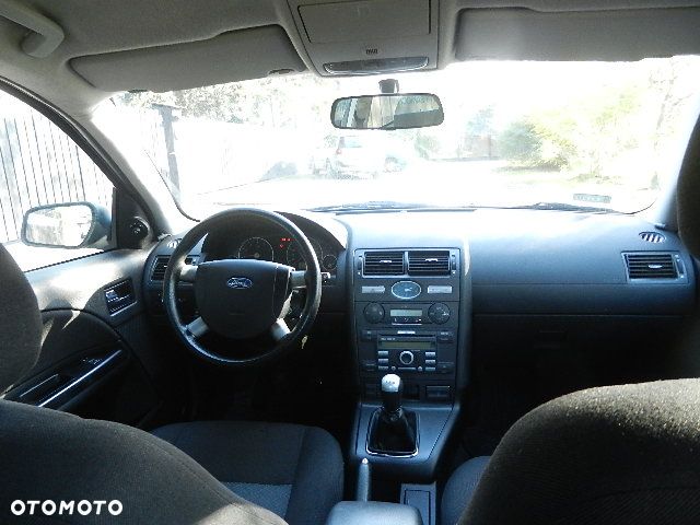 Ford Mondeo 1.8 Trend X - 9