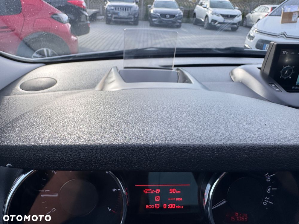 Peugeot 3008 PureTech 130 Stop & Start GPF Allure Business-Paket - 35