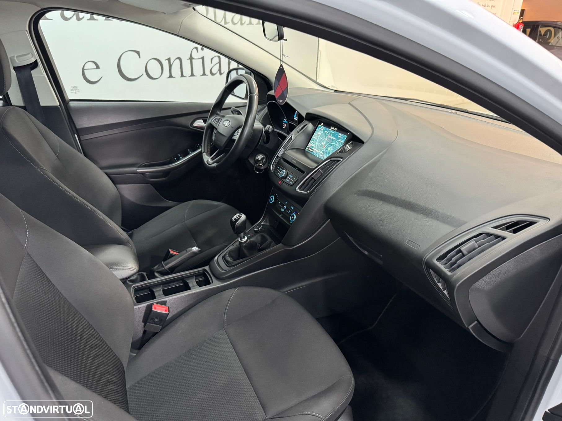Ford Focus SW 1.5 TDCi Trend ECOnetic - 33