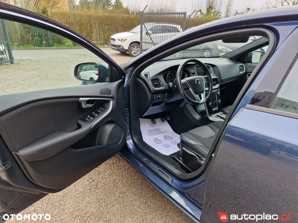 Volvo V40 D2 Momentum - 11