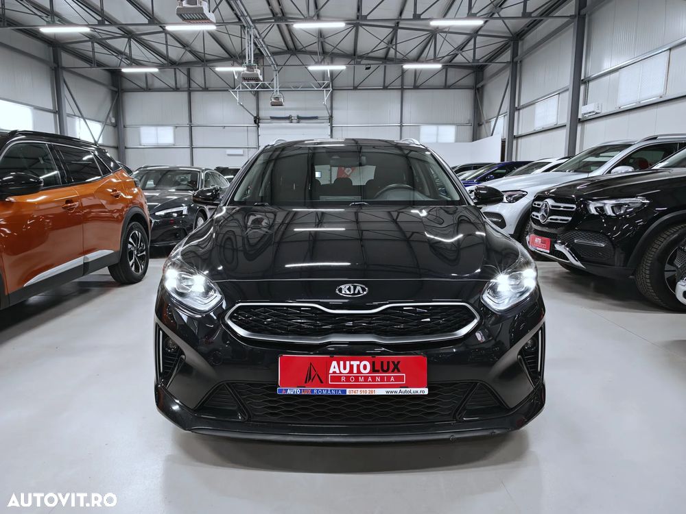 Kia Ceed 1.6 GDI 6DCT PHEV Vision - 4