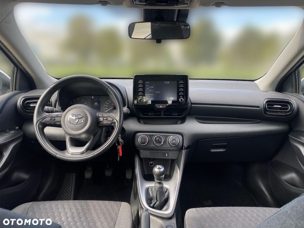Toyota Yaris - 4