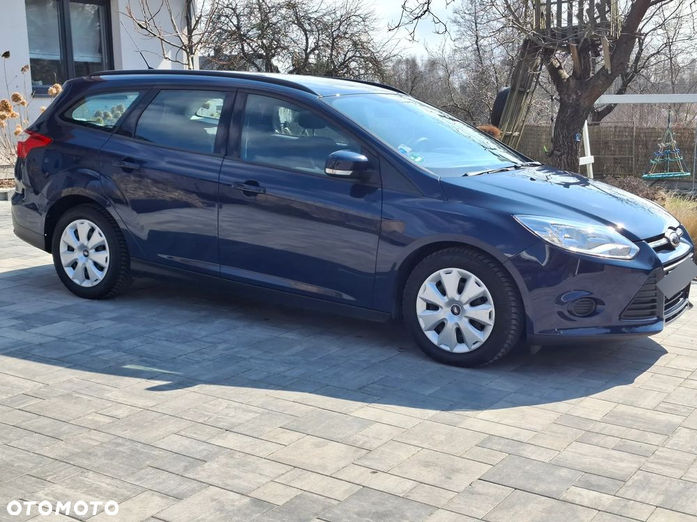 Ford Focus 1.6 TDCi DPF Start-Stopp-System SYNC Edition - 9
