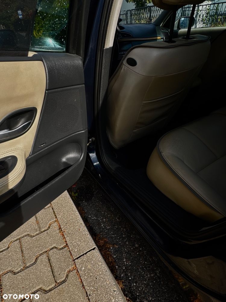 Renault Laguna Grandtour 2.0 Turbo Initiale - 9