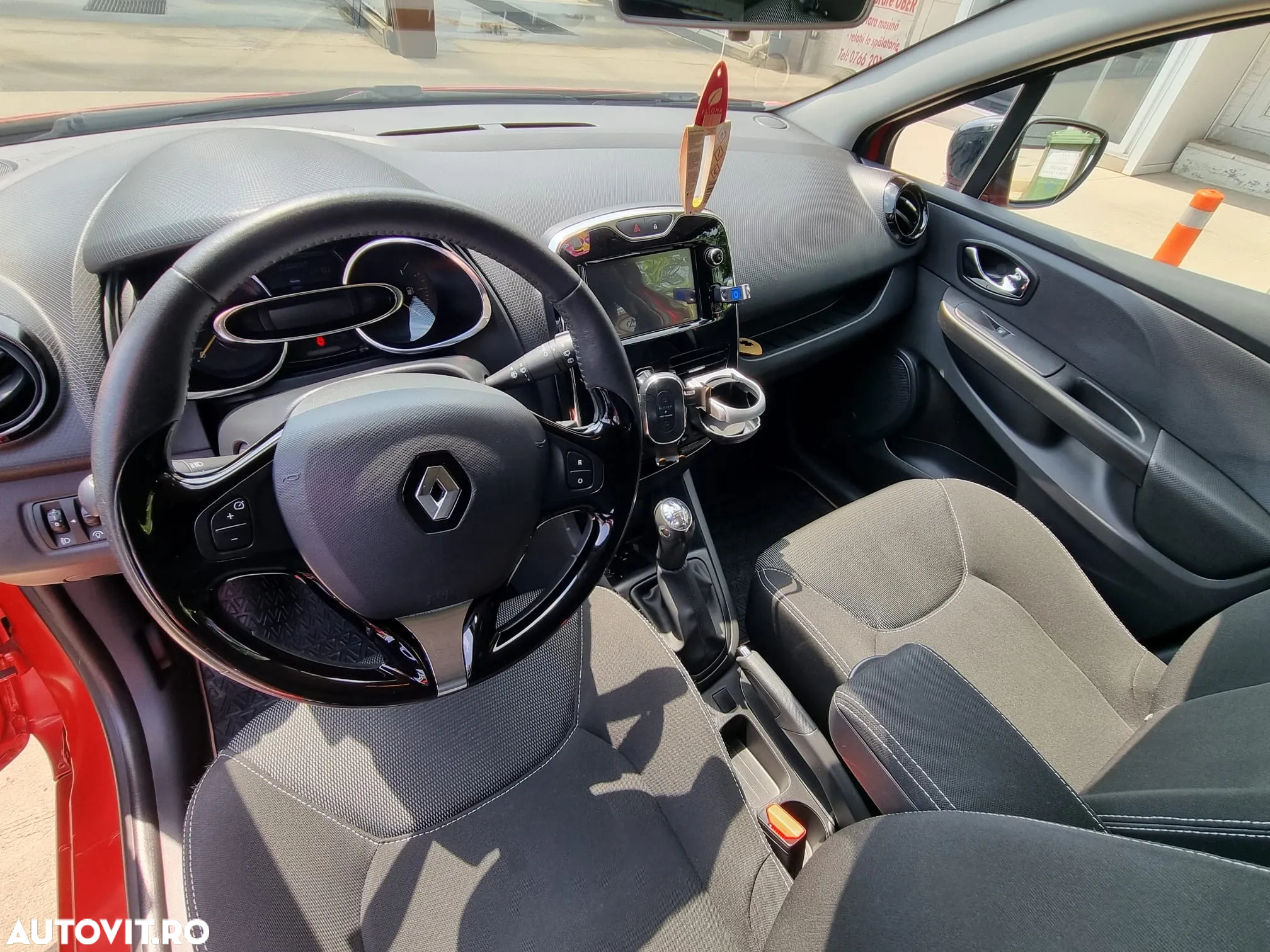 Renault Clio - 10
