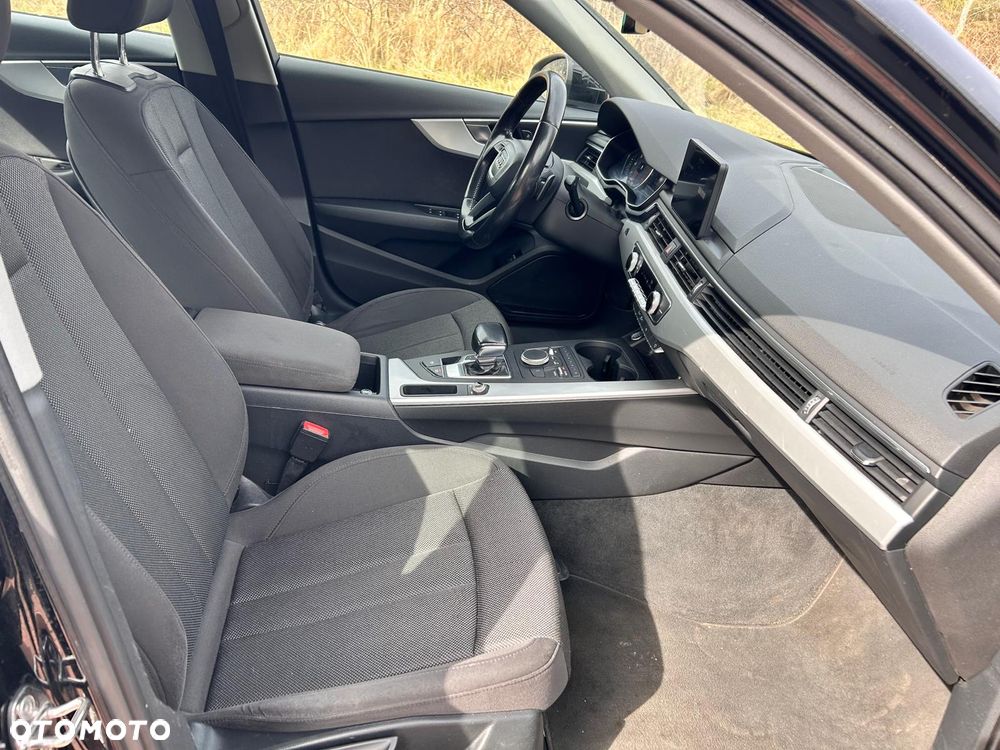 Audi A4 Limousine - 15