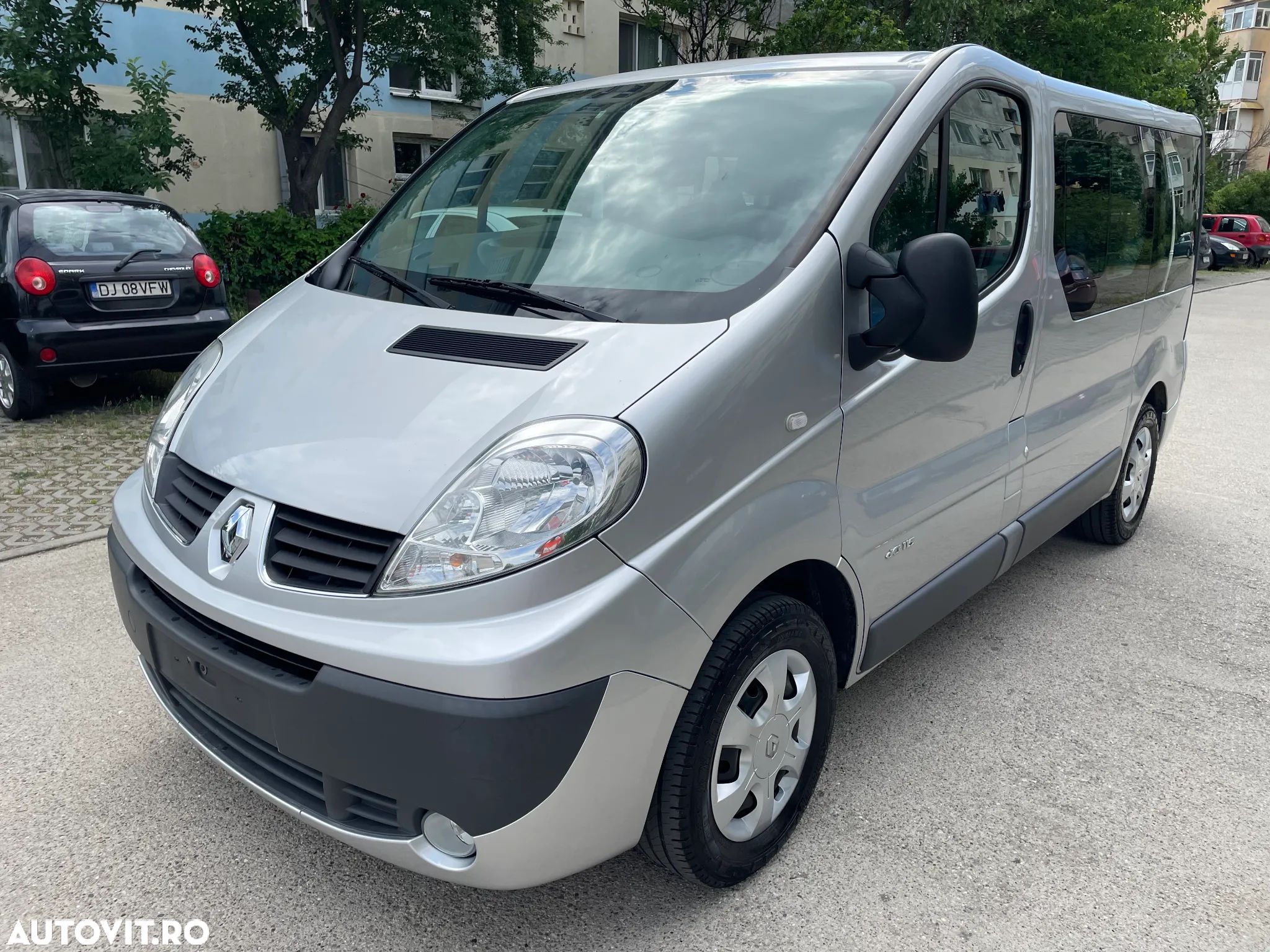 Renault Trafic 2.0 dCi 115 Passenger Expression - 1