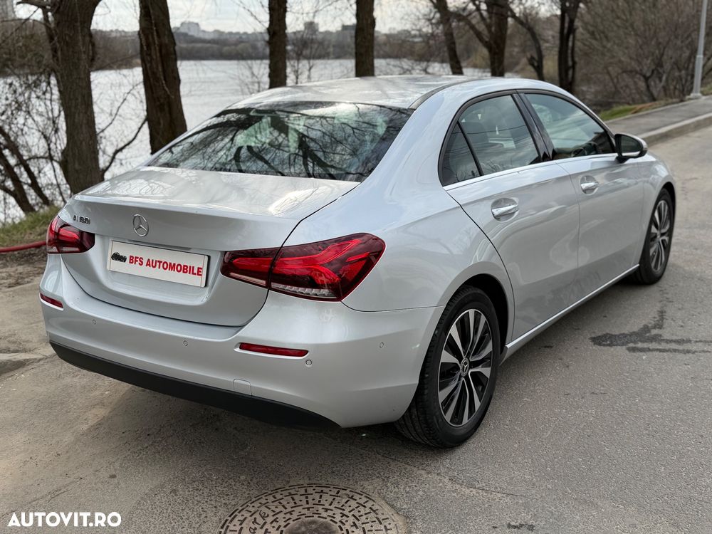 Mercedes-Benz A 180 Sedan 7G-DCT - 40