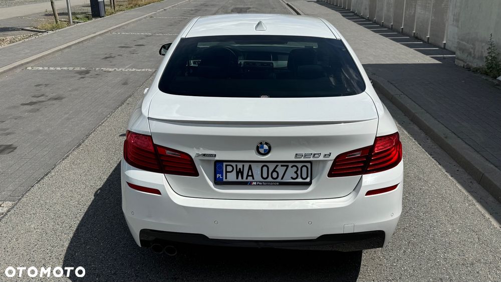 BMW Seria 5 520d xDrive - 6
