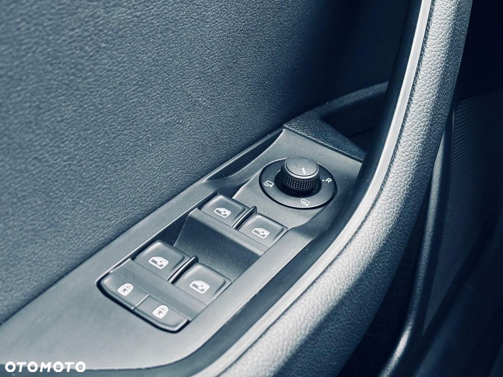 Skoda Superb 1.5 TSI Ambition DSG - 32